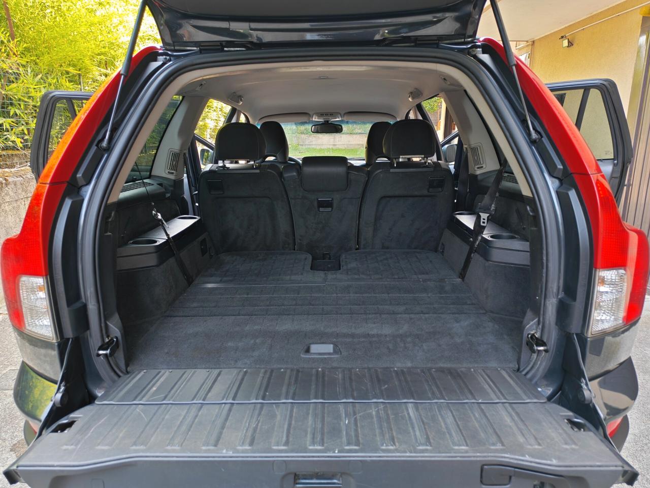 Volvo XC90 2.4 DIESEL 185cv D5 AWD / Unipro