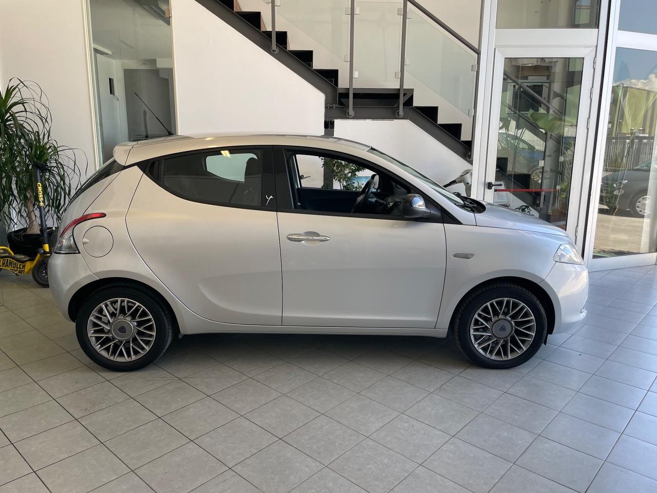 Lancia Ypsilon 1.3 MJT 95 CV Diesel Platinum