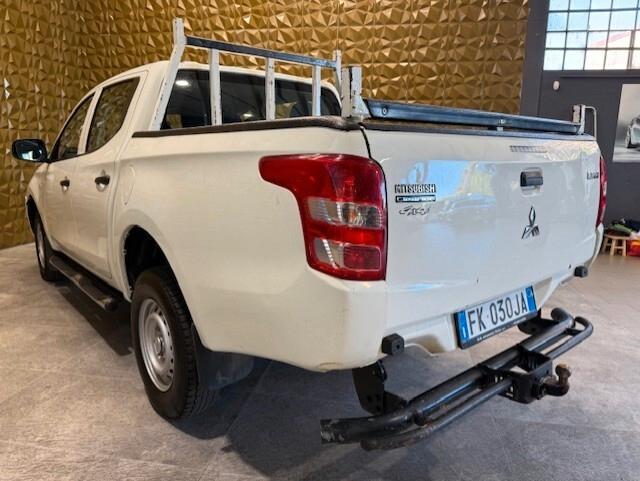 Mitsubishi L200 2.4 DI-D/154CV Double Cab Invite