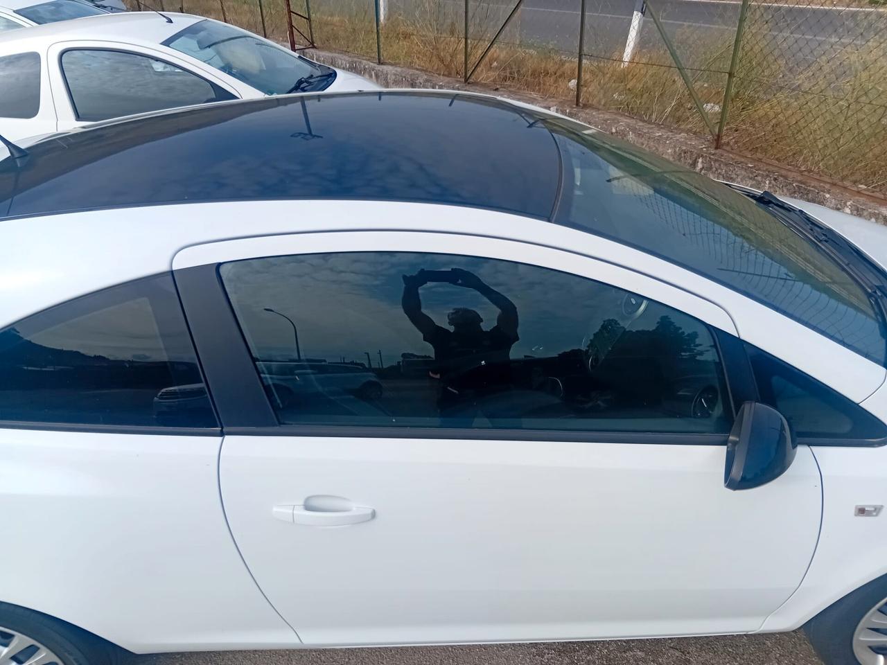 Opel Corsa 1.2 - 3 PORTE - GPL