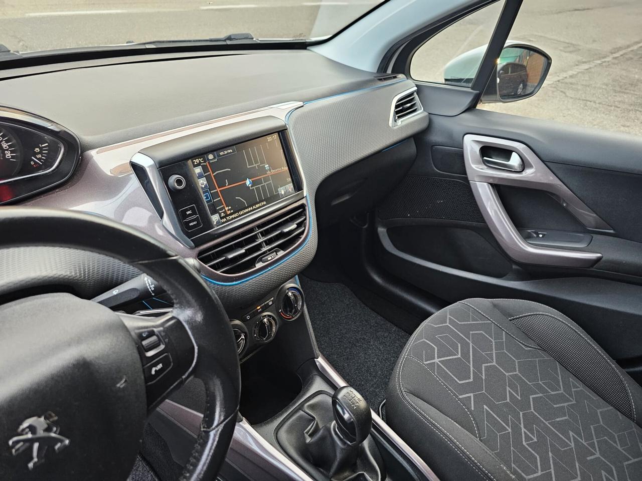Peugeot 2008 1.4 HDi 68cv Access*Navi*Xeno*Euro5*Neopatentati