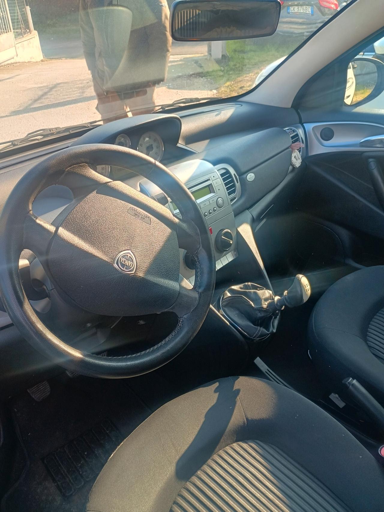 Lancia Ypsilon 1.2 69 CV 5 porte S&S Gold