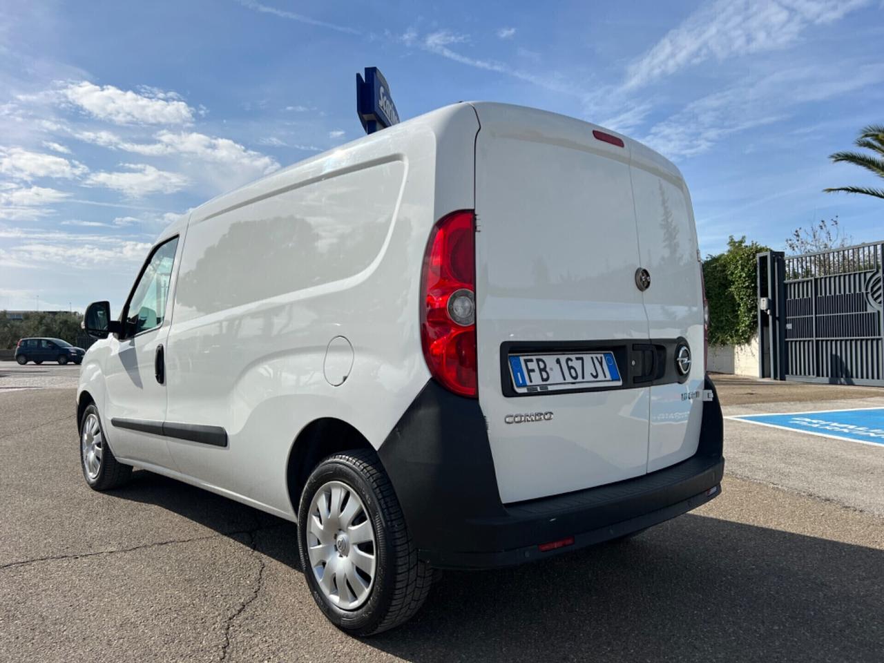 Opel Combo 1.6 MJT 105cv Passo Lungo - 2015