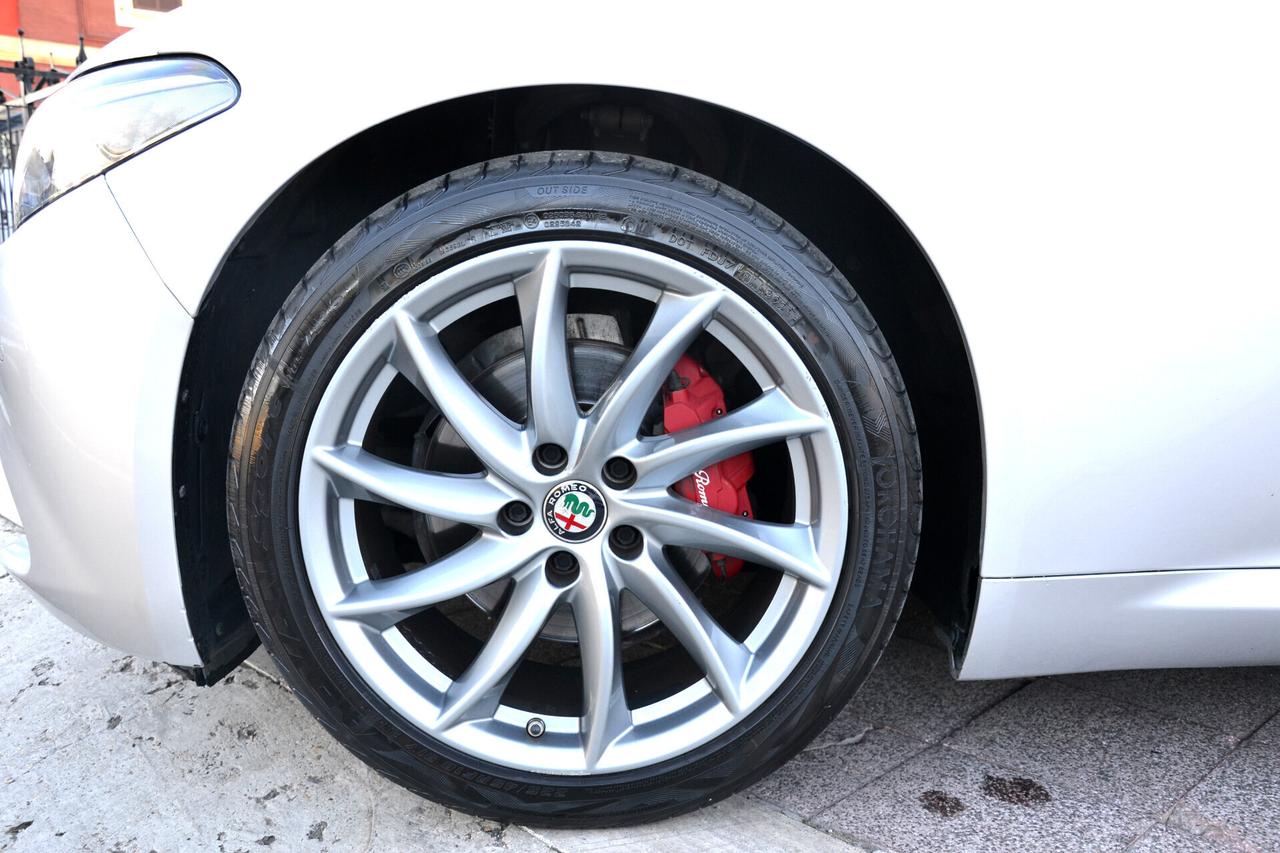 Alfa Romeo Giulia 2.2 160CV AT8 ROSSO EDIZIONE *PAD.F1-NAV-LED-TELEC