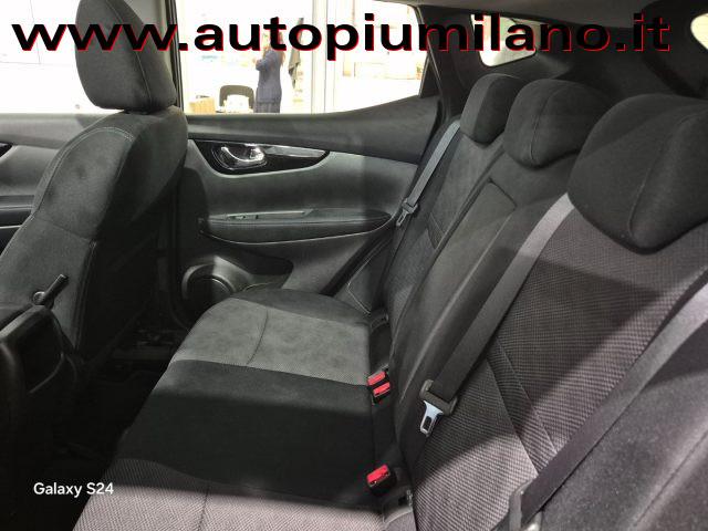 NISSAN Qashqai 1.2 DIG-T N-Connecta