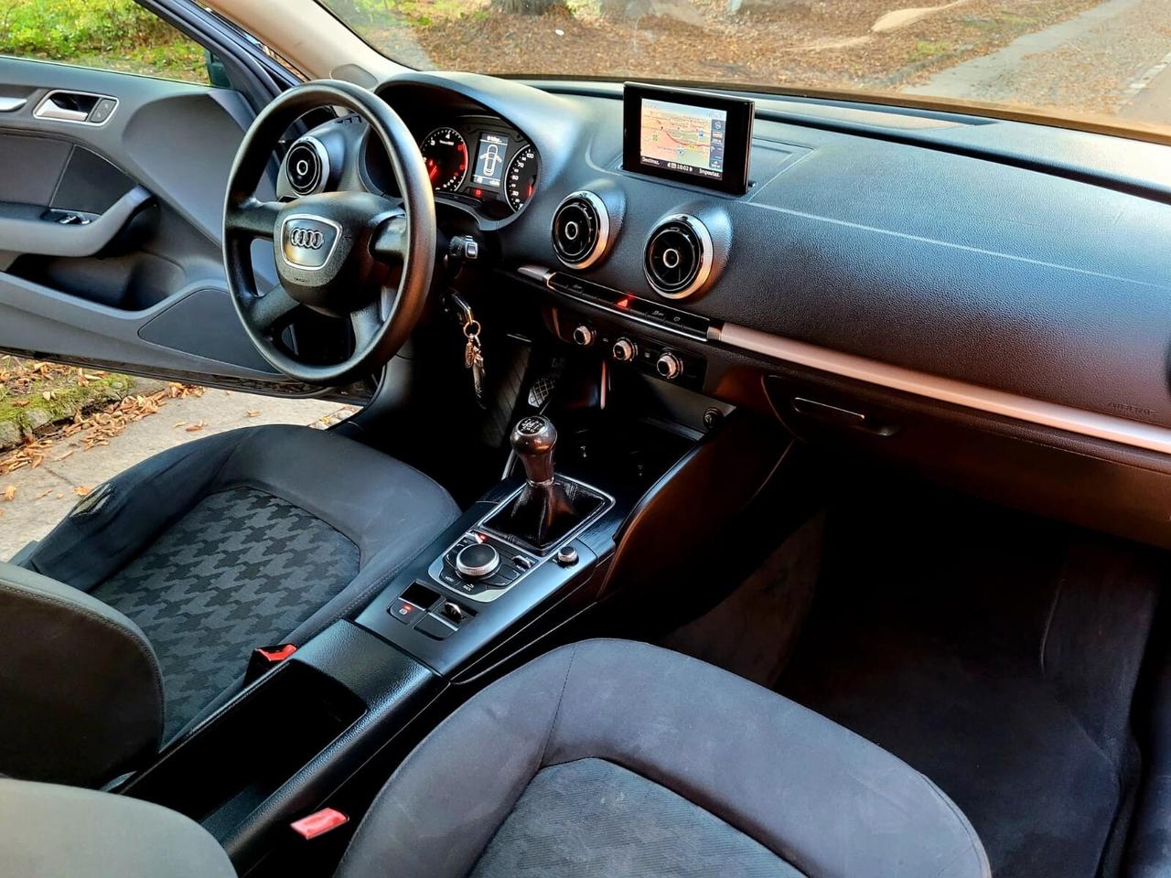 Audi A3 SPB 1.6 TDI 105 CV ADATTA A NEOPATENTATI