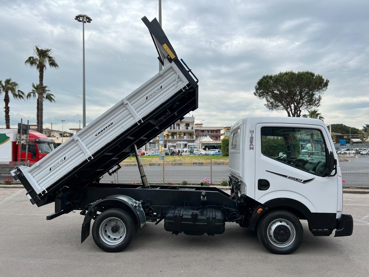 NISSAN CABSTAR 35.13 RIBALTABILE TRILATERALE