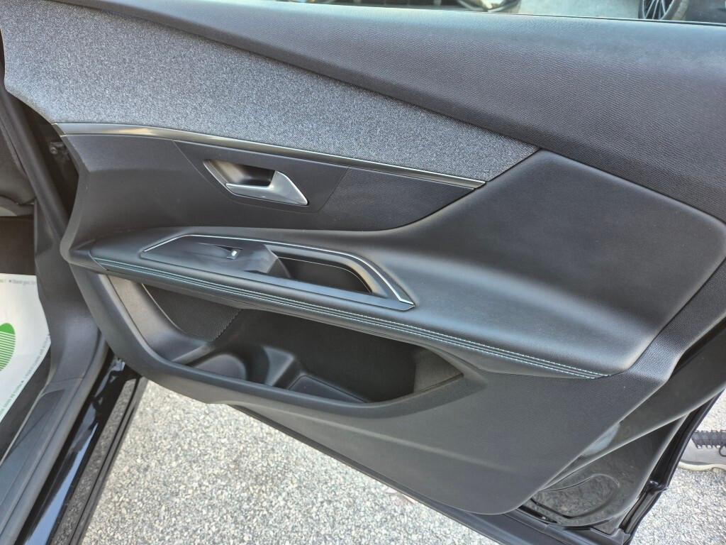 Peugeot 3008 BLUEHDi 130CV ALLURE