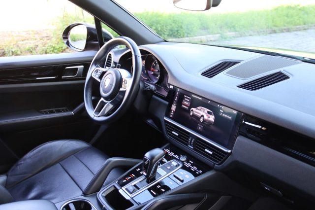 PORSCHE Cayenne 3.0 V6