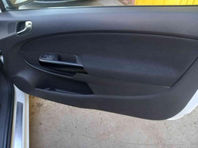 OPEL Corsa 1.2 3 porte Sport NEOPATENTATI