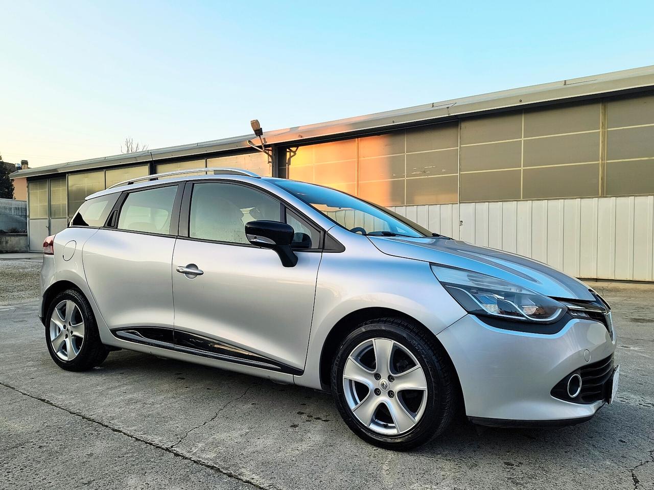 Renault Clio Sporter 1.5 dCi 8V 75CV Costume National