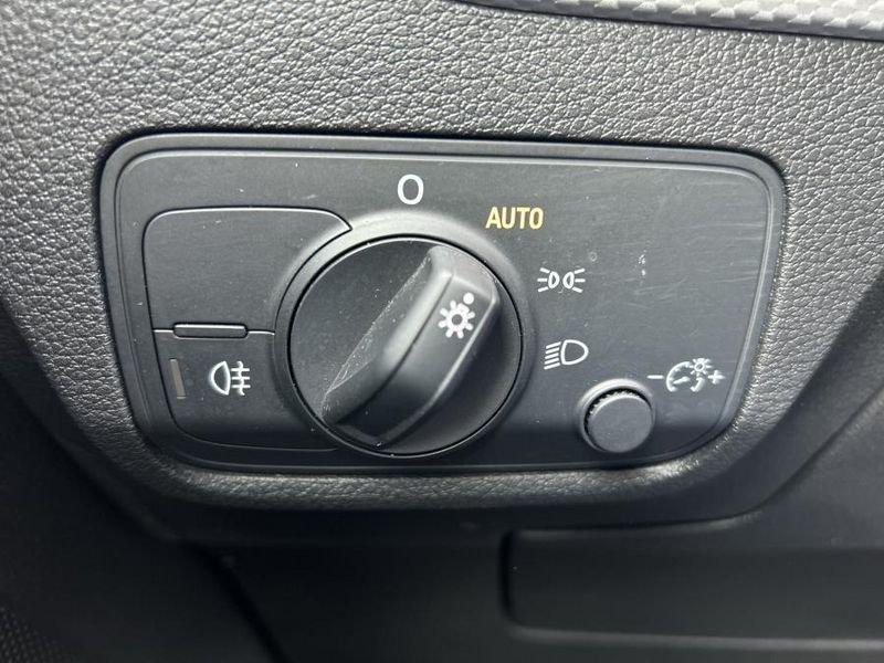 Audi Q2 35 TFSI S-Tronic Business Advanced NAVI+FULL LED+CAMERA