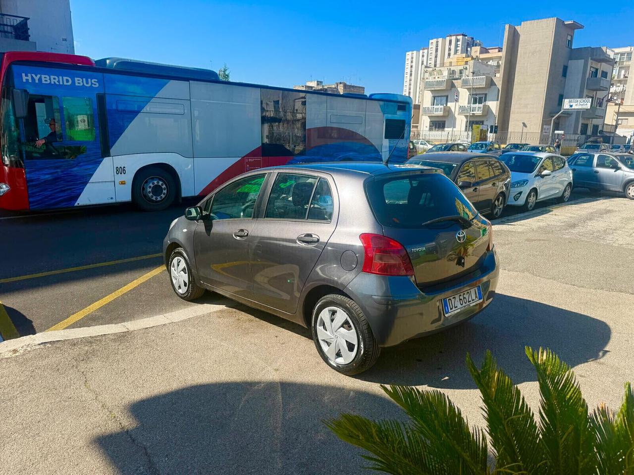 Toyota Yaris 1.0 BENZINA - 5 porte - NEOPATENTATO