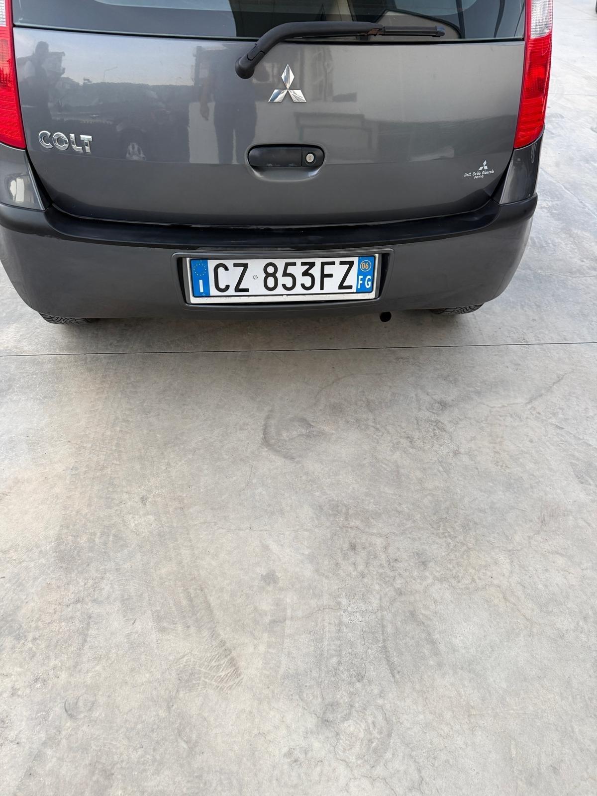 Mitsubishi Colt 1.1 12V 5p. Invite