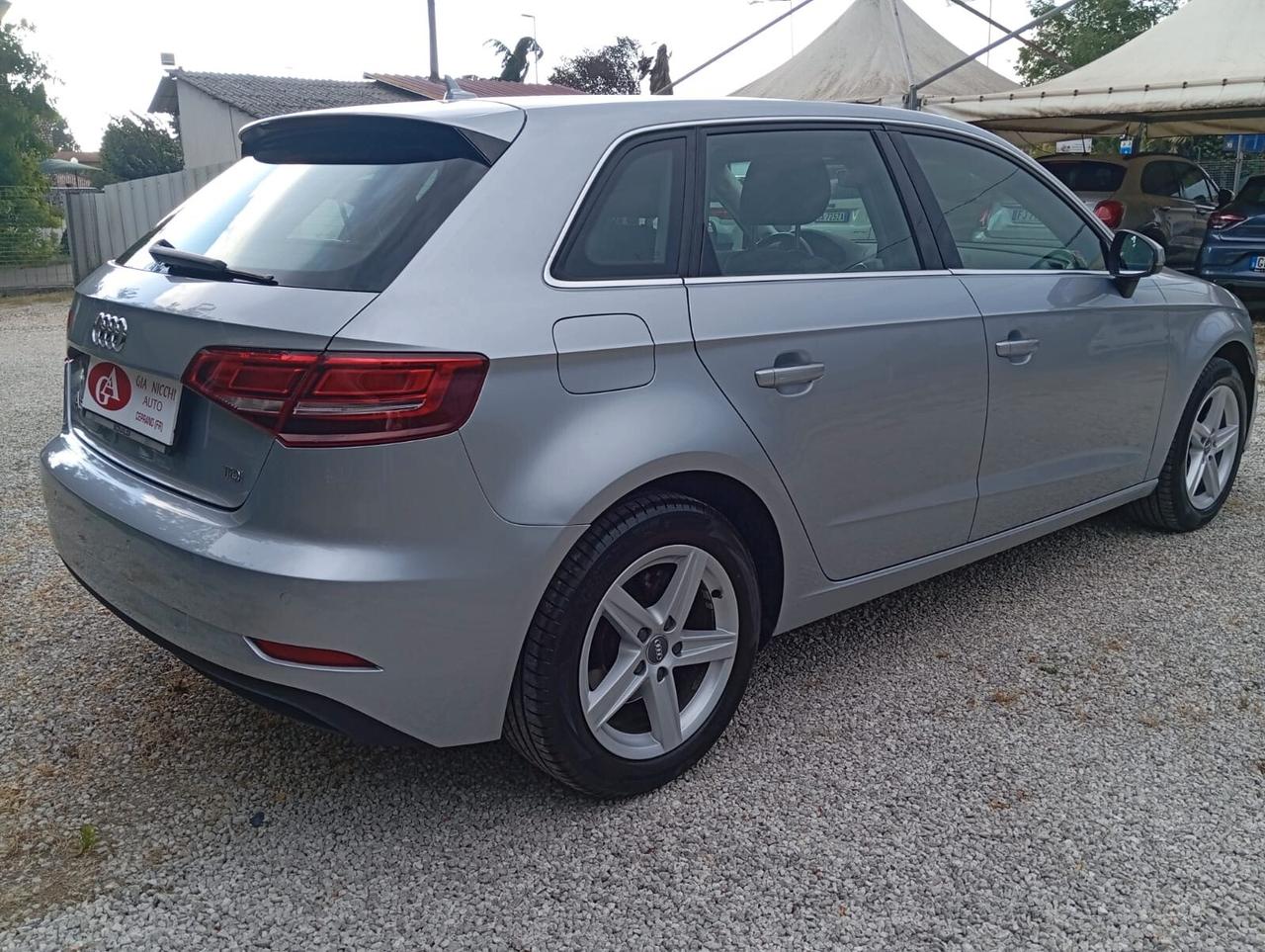 Audi A3 1.6 TDI 116 CV S tronic Business unipro km 98000
