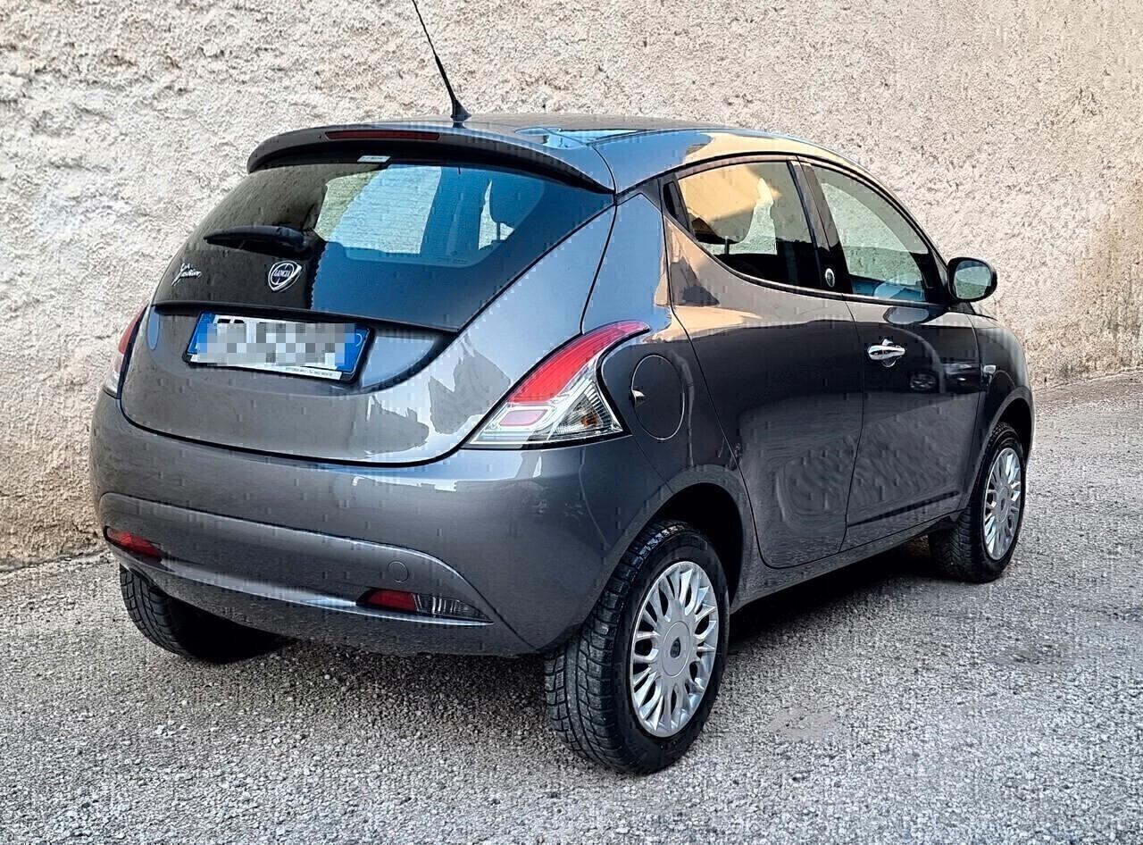 Lancia Ypsilon 900Turbo 85CV 5 porte Ecochic