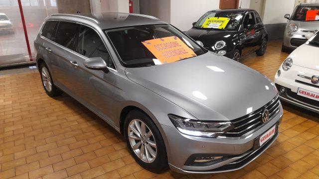 VOLKSWAGEN Passat Variant 1.6 TDI SCR DSG Business NAVI