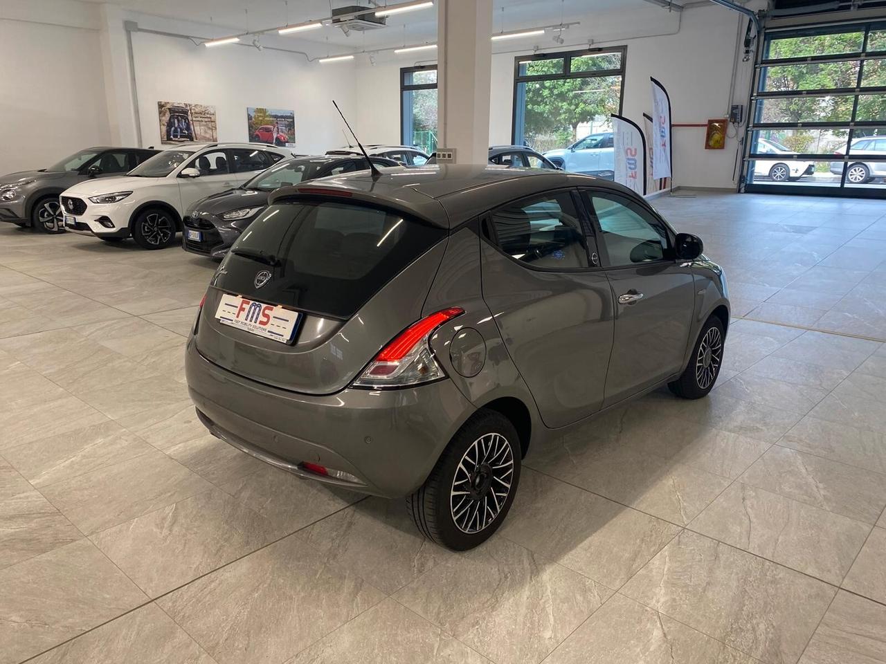 Lancia Ypsilon 1.2 69 CV 5 porte GPL Ecochic Gold