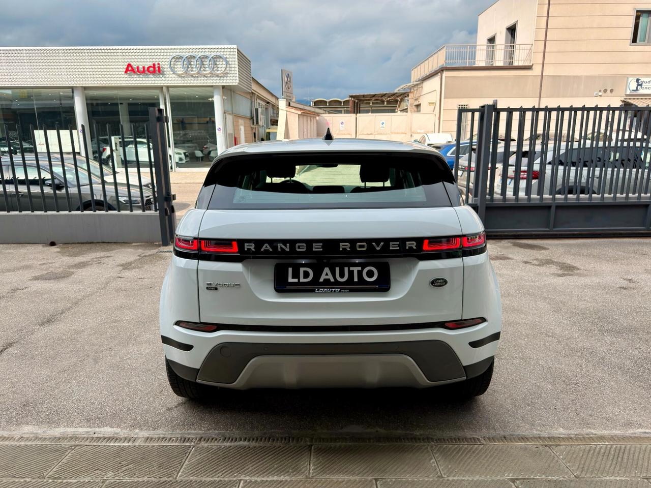 Land Rover Range Evoque 2.0D I4-L.Flw 150 CV AWD Auto SE