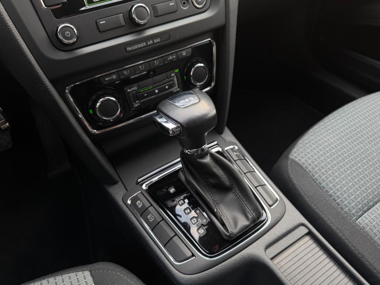 Skoda Superb 2.0 TDI CR 170CV DSG Wagon Ambition