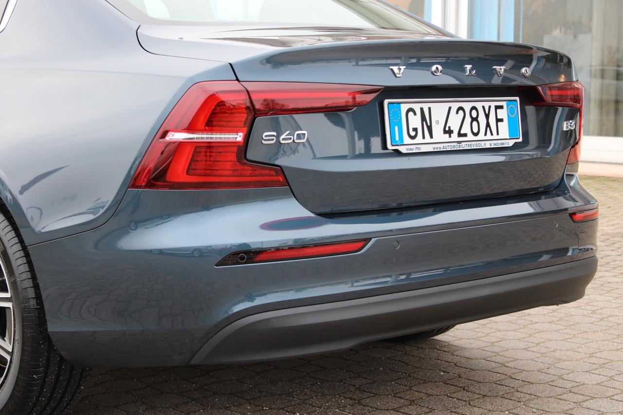 Volvo S60 2000 B3 163CV Mild-Hybrid Core Automatico Km. 0