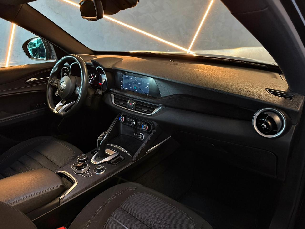 Alfa Romeo Stelvio 2.2 Turbodiesel 160 CV AT8 RWD Business