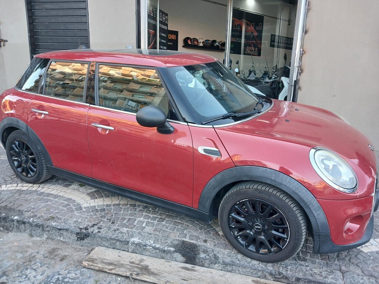 Mini 1.5 Cooper D 5 porte