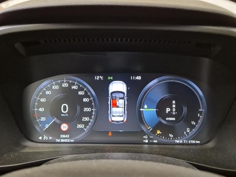 VOLVO XC40 T4 Recharge Plug-in auto Core