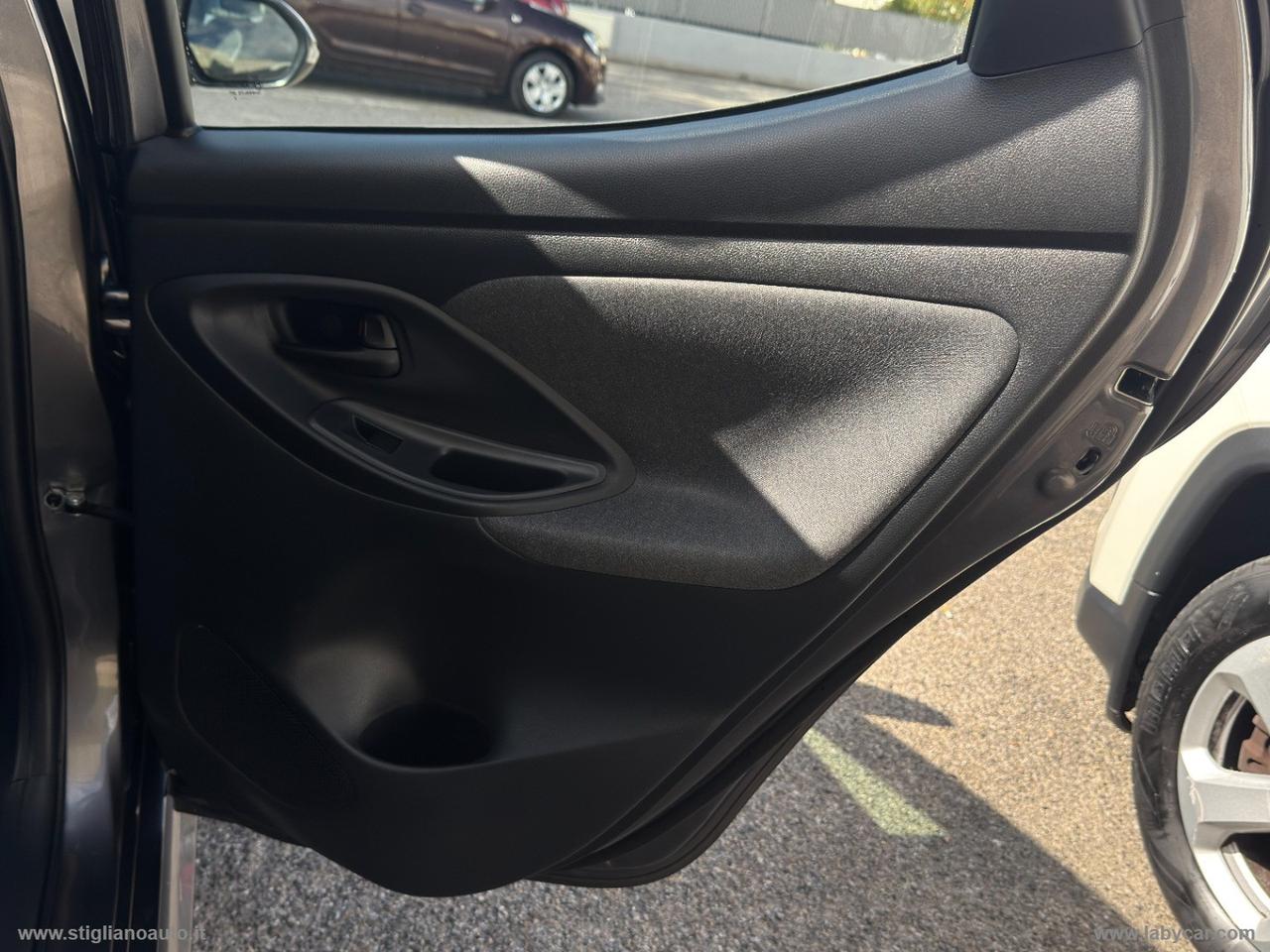 TOYOTA Yaris 1.0 5p. Trend