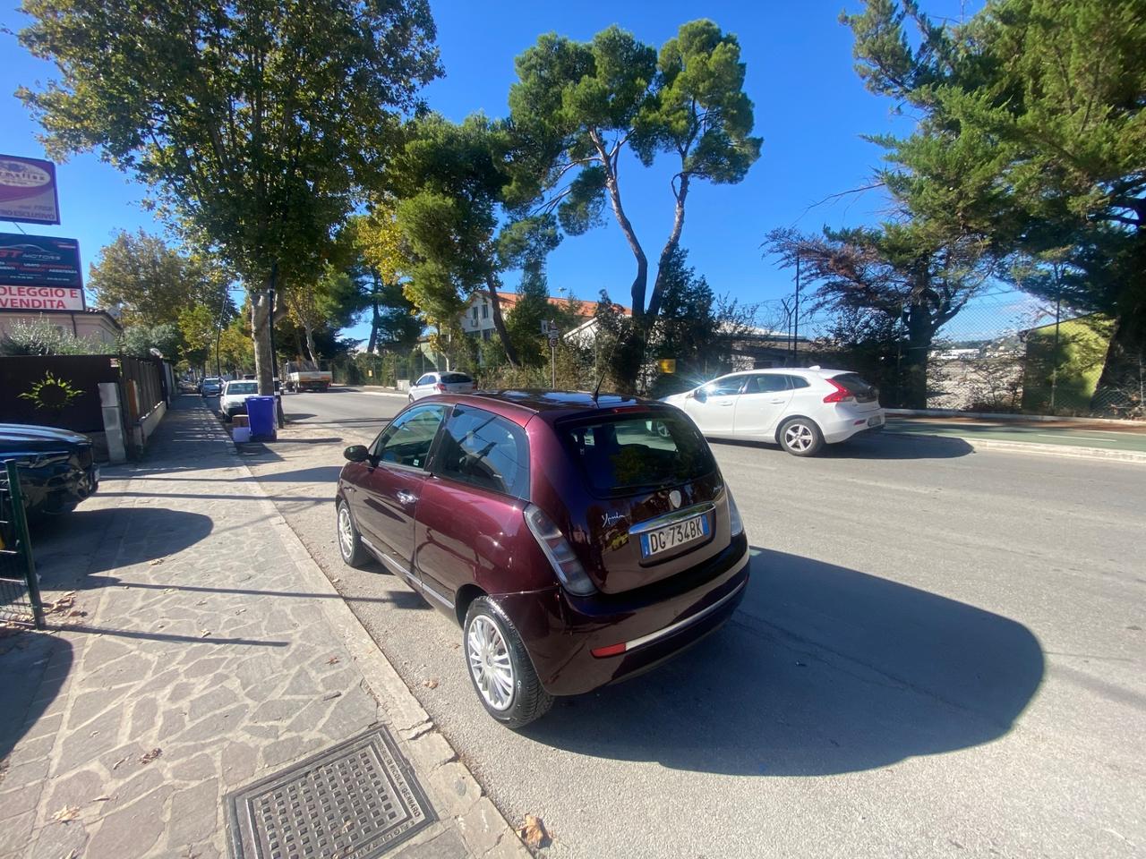 Lancia Ypsilon 1.3 MJT 75 CV Modamilano