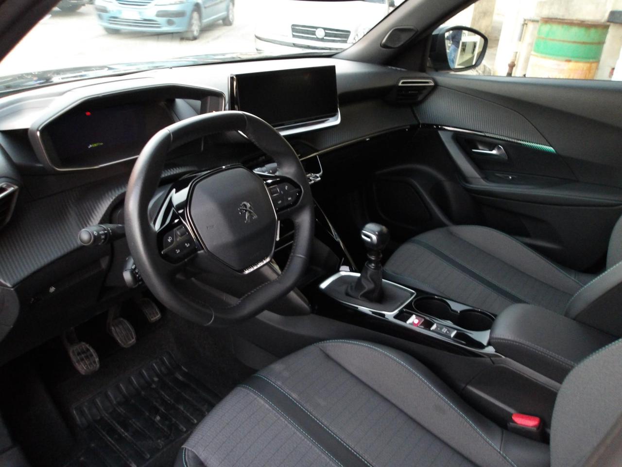 Peugeot 2008 1.2 puretech Allure Pack 130cv