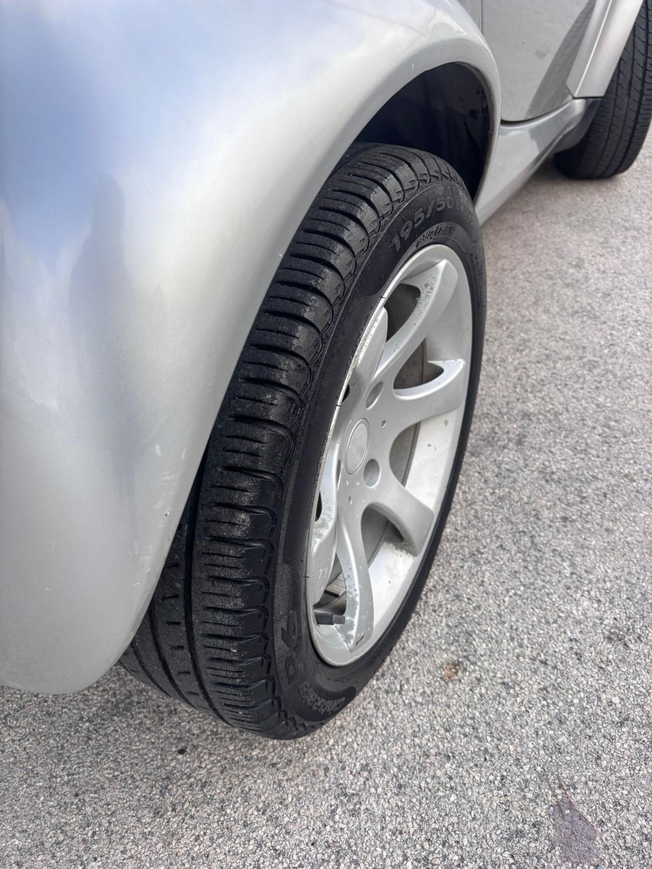 Smart 700 city-coupé pure (45 kW)