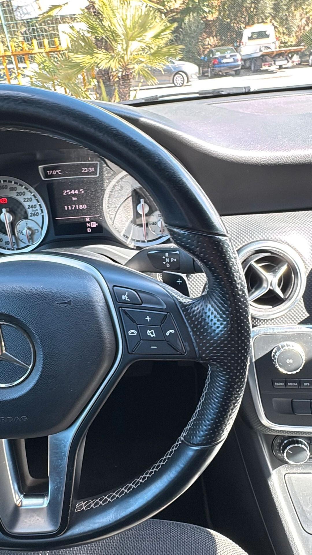 Mercedes-benz A 180 CDI BlueEFFICIENCY Automatic