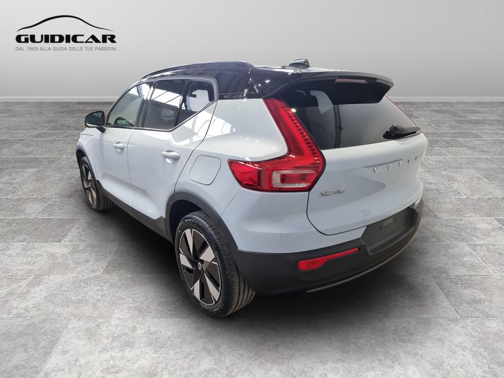 VOLVO XC40 Core Single Motor Extended Range