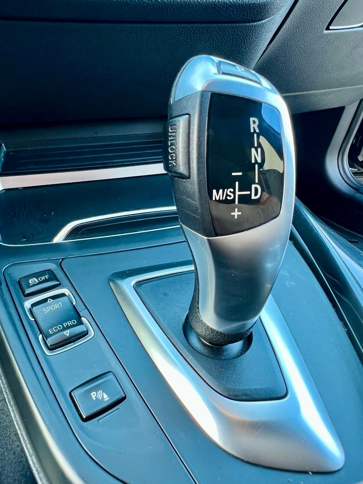 Bmw 116 116d 5p. Urban