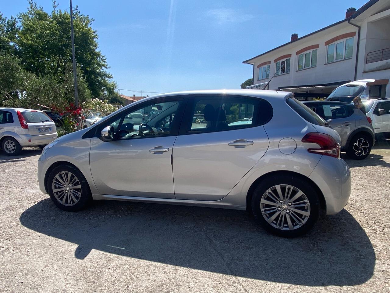Peugeot 208 PureTech 82 5 porte Access