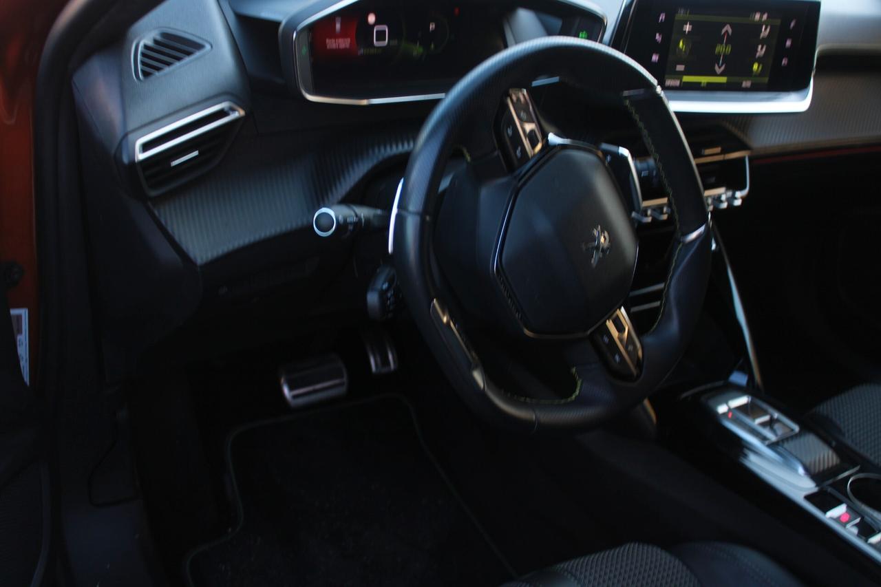 Peugeot 2008 BlueHDi 130 S&S EAT8 Allure