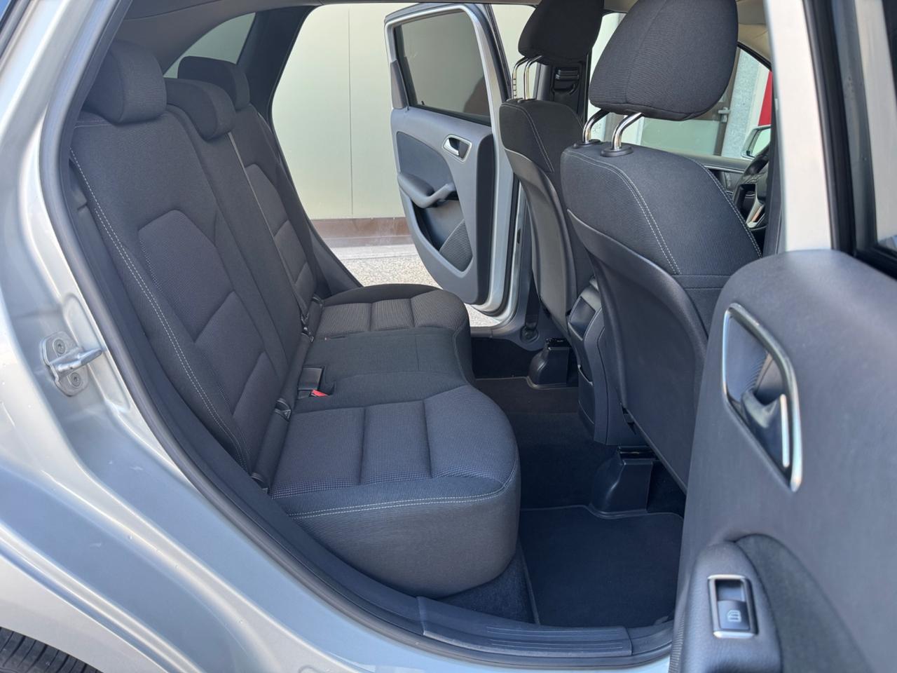 Mercedes-benz B 180 d Premium 2015