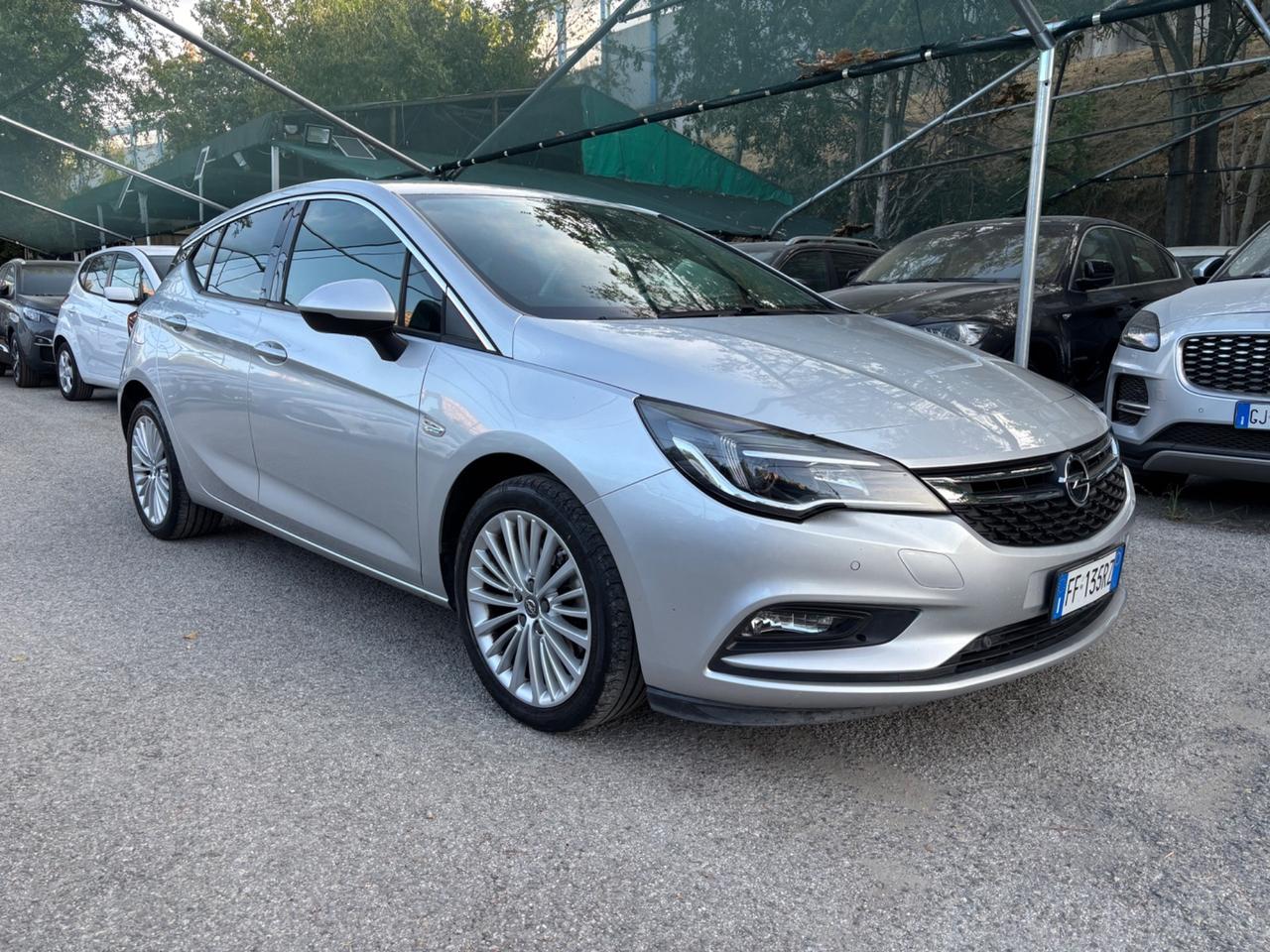 Opel Astra 1.6 CDTi 110CV 5 porte Innovation OK NEOPATENTATI