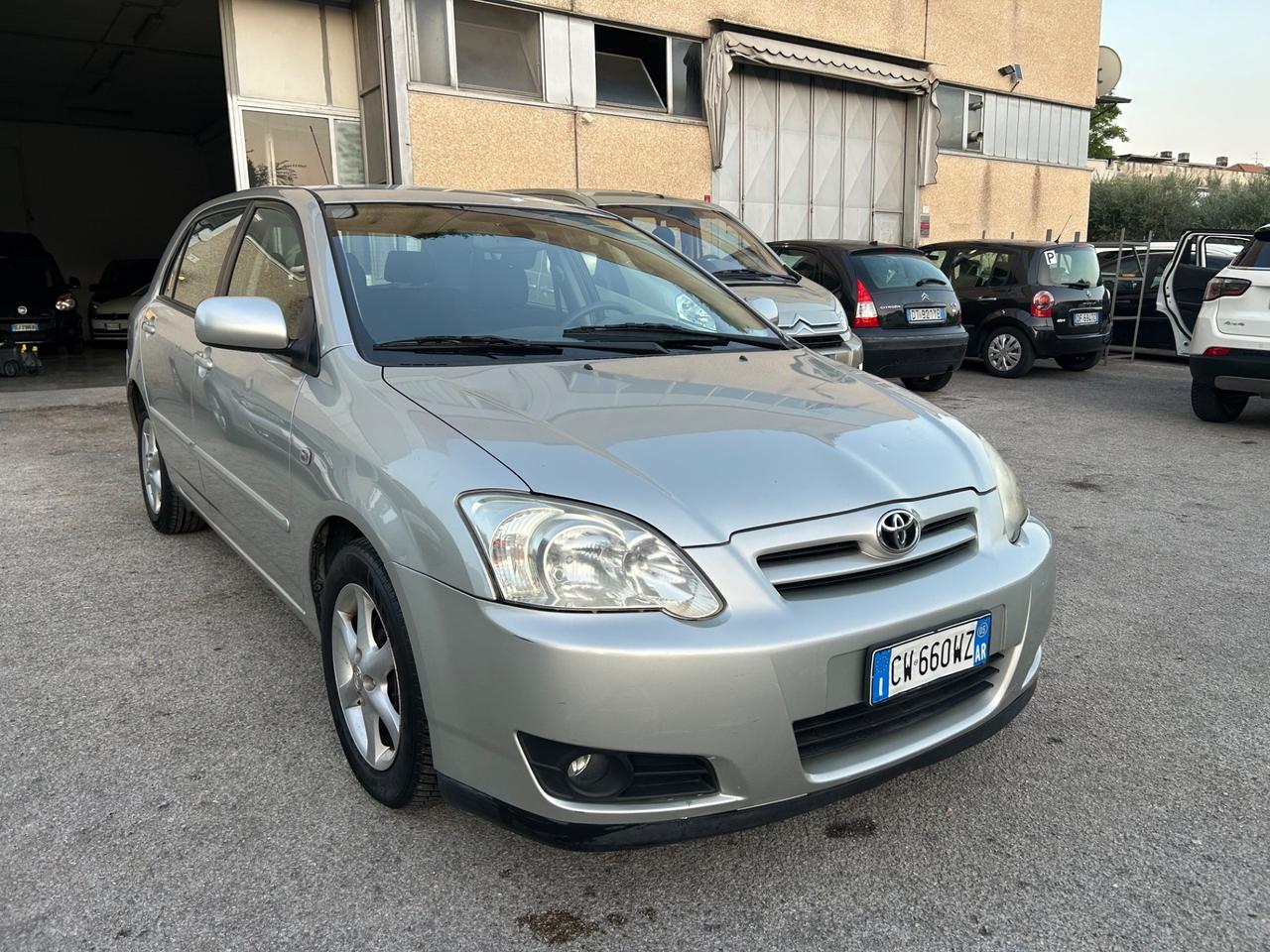 Toyota Corolla 2.0 16V D-4D 5 porte Sol