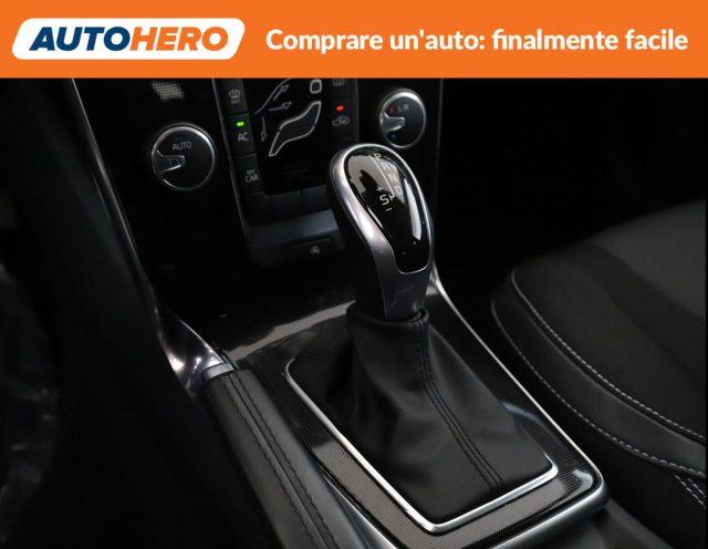 VOLVO V40 D2 Geartronic Momentum