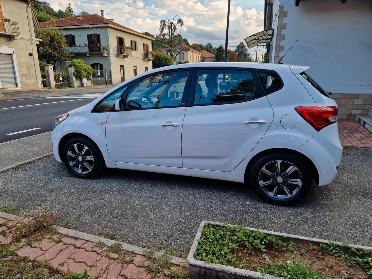 Hyundai iX20 1.6 125CV "74.400 km" GPL casa madre, Bluetooth