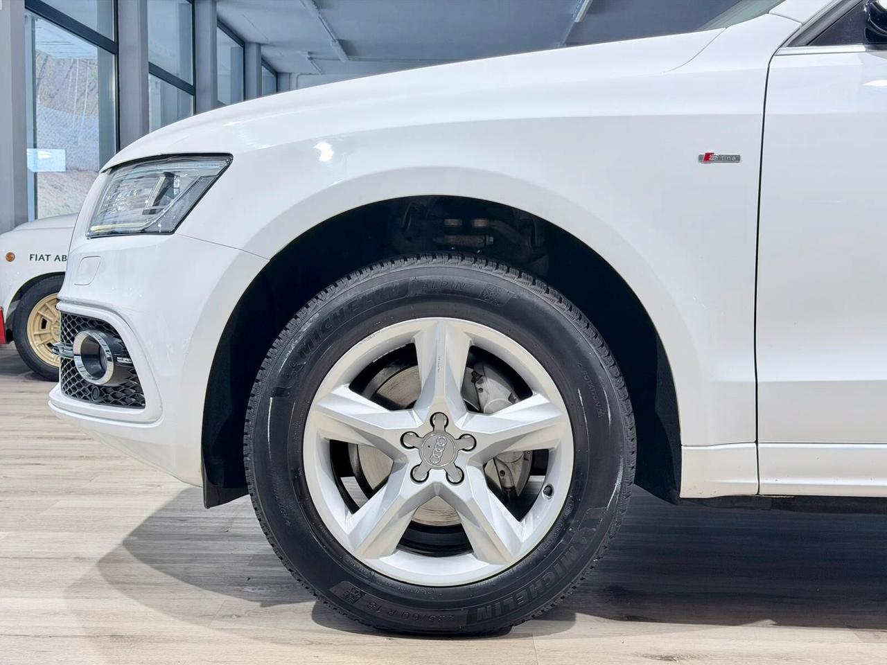 AUDI Q5 2.0TDI 190CV QUATTRO S-TRONIC S-LINE GANCIO