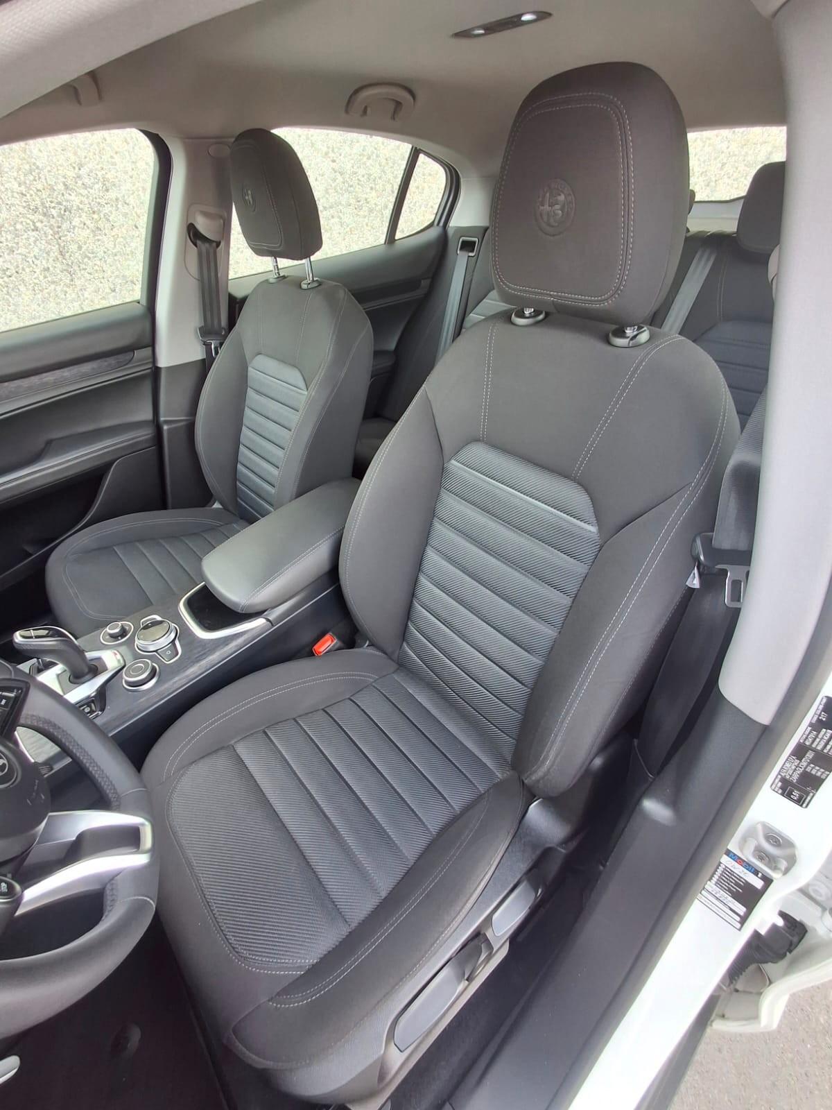 Alfa Romeo Stelvio 2.2 Turbodiesel 160 CV AT8 RWD Business
