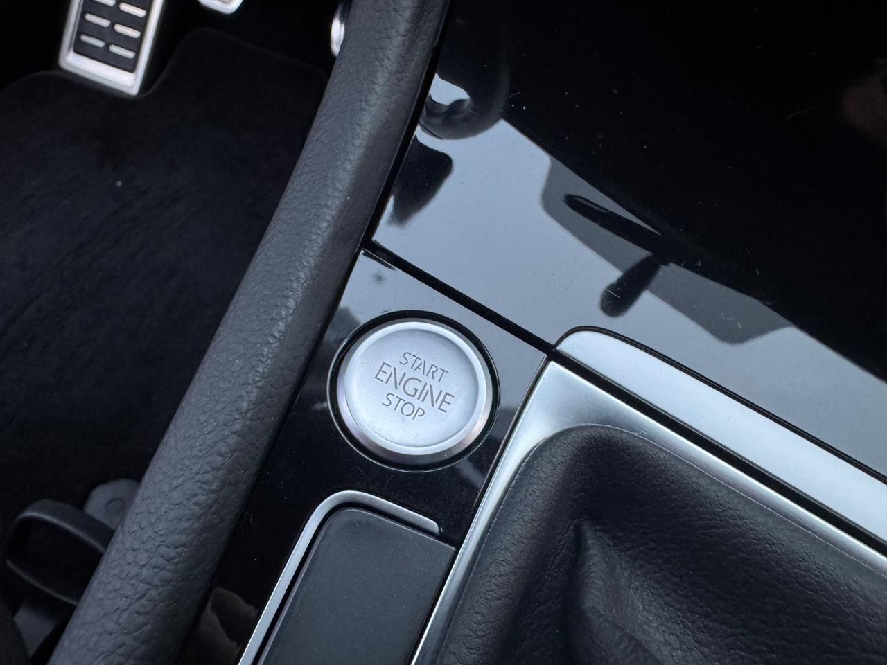 Vw Golf 2.0 TDI - R.LINE - FARI LED - 2019