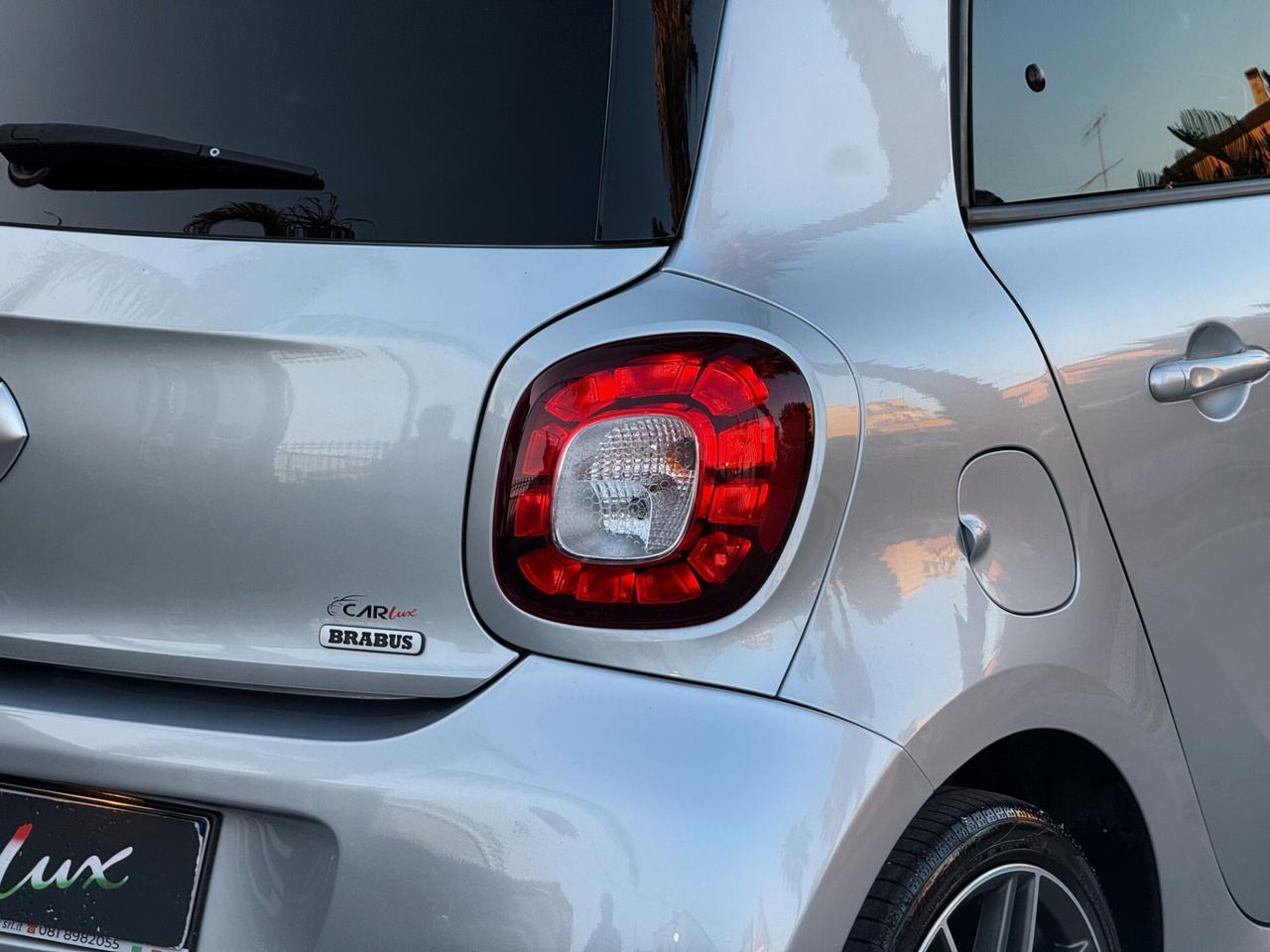 Smart forFour 0.9 T BRABUS 109CV TETTO CAM JBL