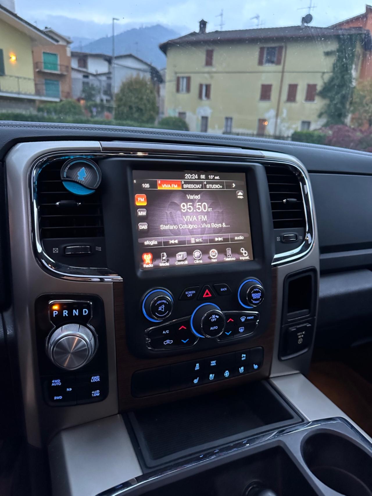 Dodge RAM LARAMIE AMATORE 4x4 KMCERT UNICOPR