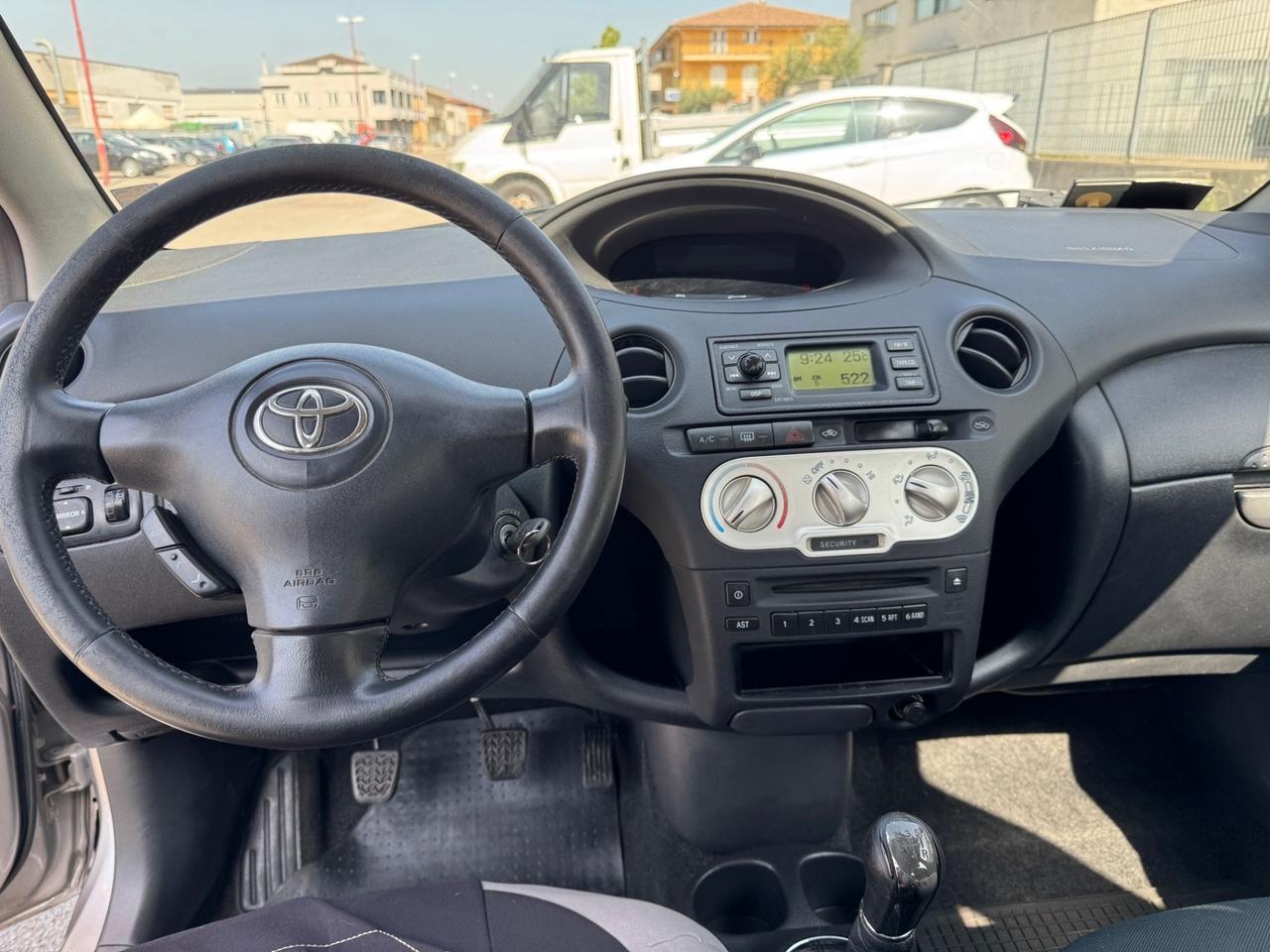 Toyota Yaris 1.4 tdi D-4D cat 5 porte Sol