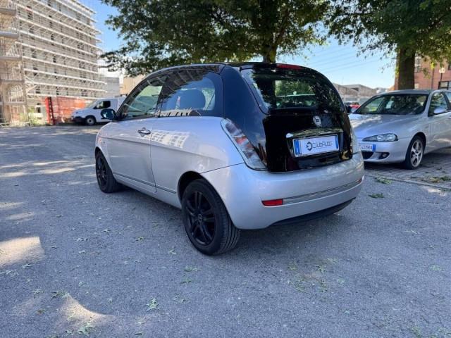Lancia Ypsilon 1.2 8v ModaMilano