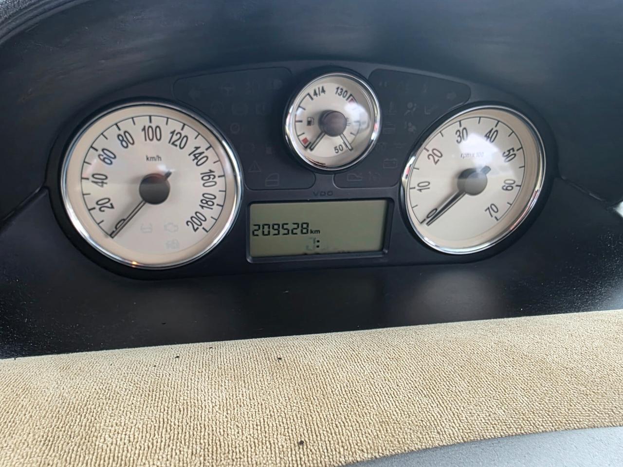 Lancia Ypsilon 1.3 Multijet 16V con 209.000km Neopatentati ok